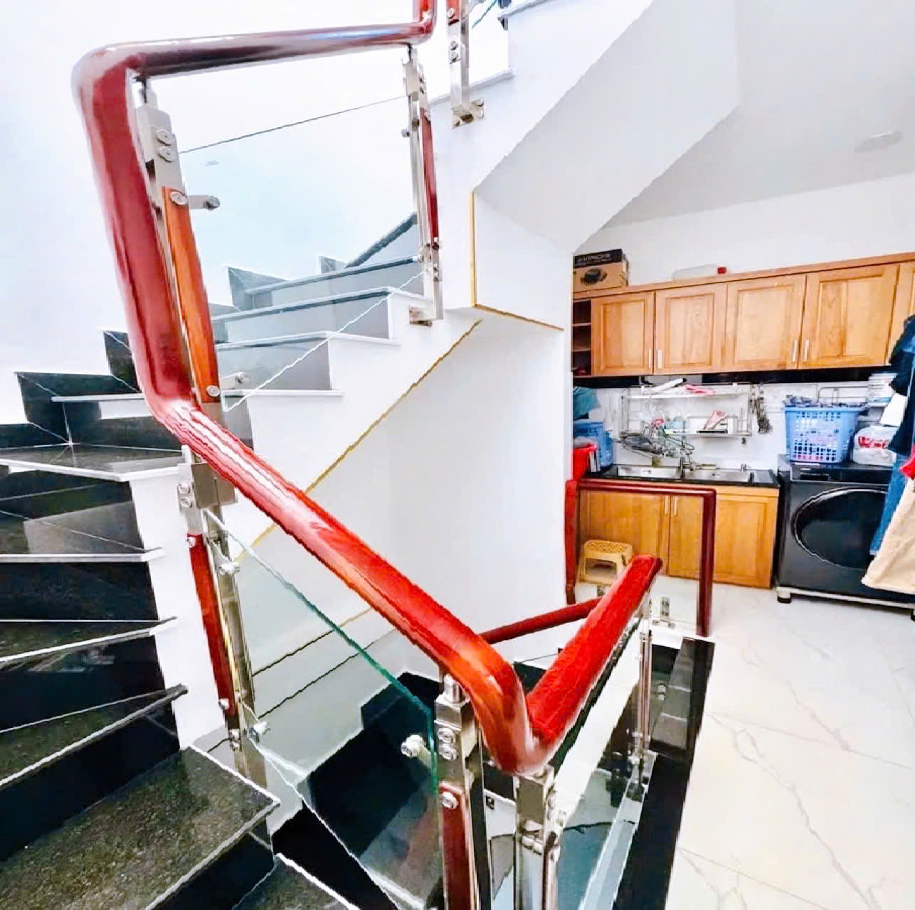 Bán nhà Mặt tiền Cách Mạng Tháng Tám, QUẬN TÂN BÌNH, 5 tầng, DT 3 x 9 m, Giá 8.9 tỷ - Ảnh 4